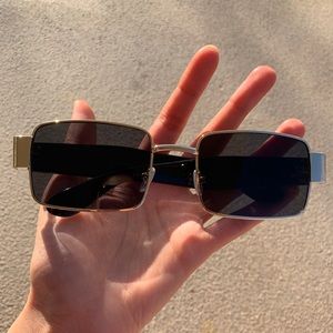 Black sunglasses 😎